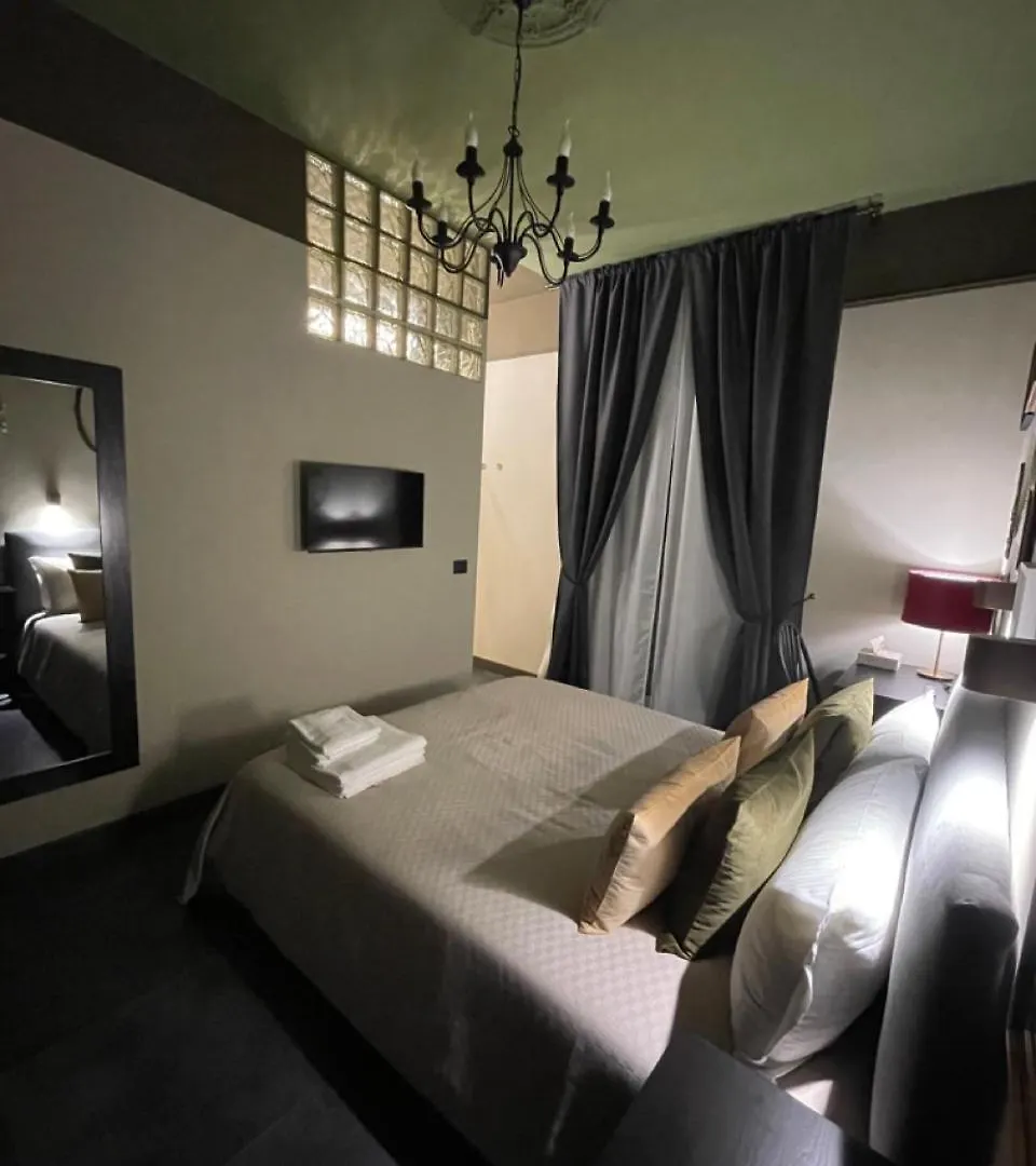 Brands 4 Rooms Verona 0*,